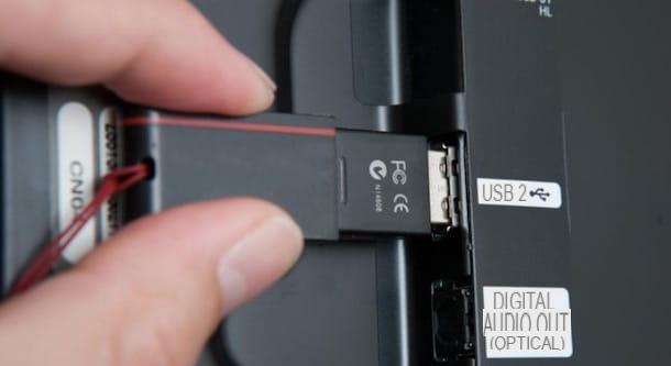 Cómo grabar una película de la TV a una memoria USB